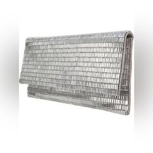‼️RARE‼️🎸Nina🎸🔥NWT🔥Crystal Foldover Clutch in Silver